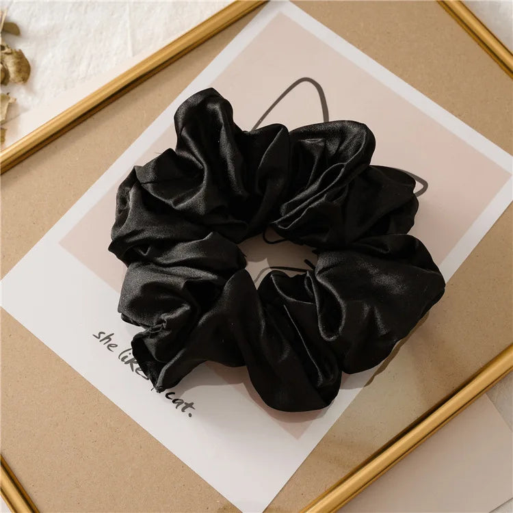Chouchou-Scrunchie Satin Extra Large - Élastique à Cheveux Coloré Tendance 2024 - Accessoire Cheveux Femme (13cm) - ModeTrendd