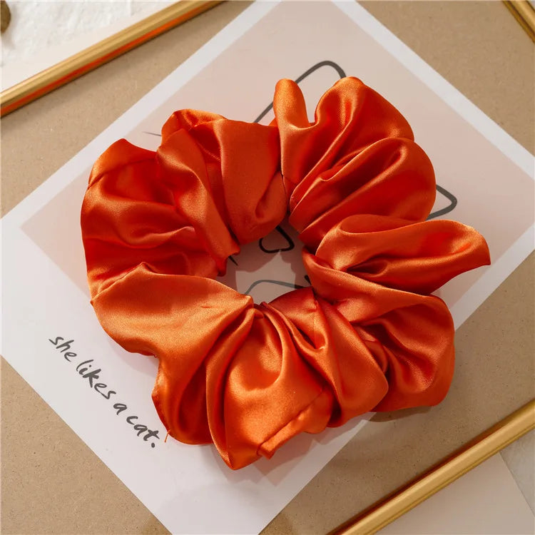 Chouchou-Scrunchie Satin Extra Large - Élastique à Cheveux Coloré Tendance 2024 - Accessoire Cheveux Femme (13cm) - ModeTrendd