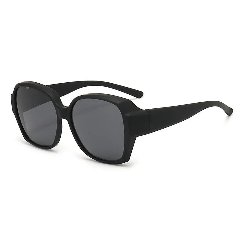 Lunettes de Soleil Sport Vintage – Anti-UV 400 & Surmontables sur Lunettes Correctrices 👓 (Femme/Homme) - ModeTrendd